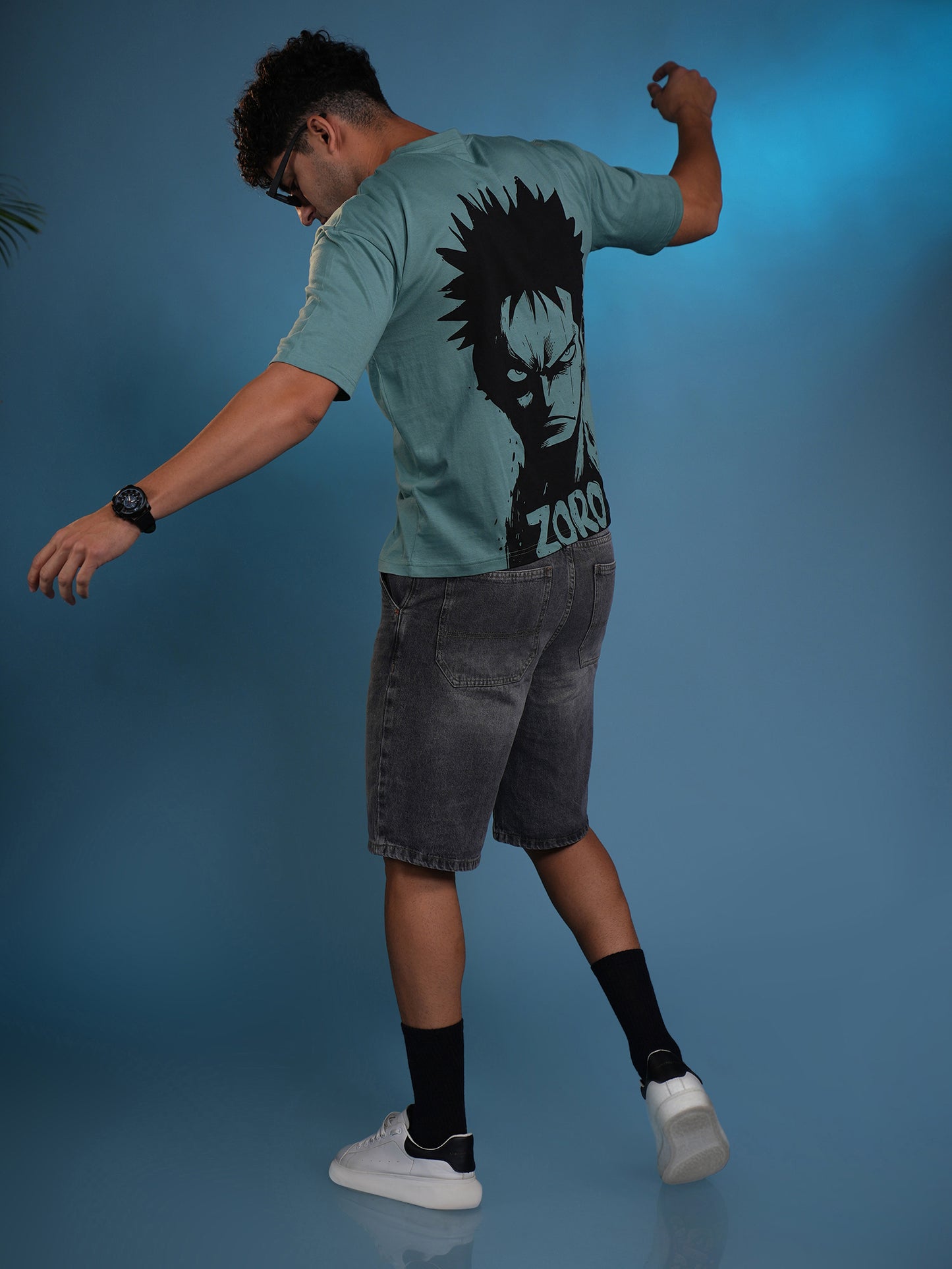 Pirate Hunter Oversized T-Shirt – Blade Glare | Seafoam Green | Qurrito