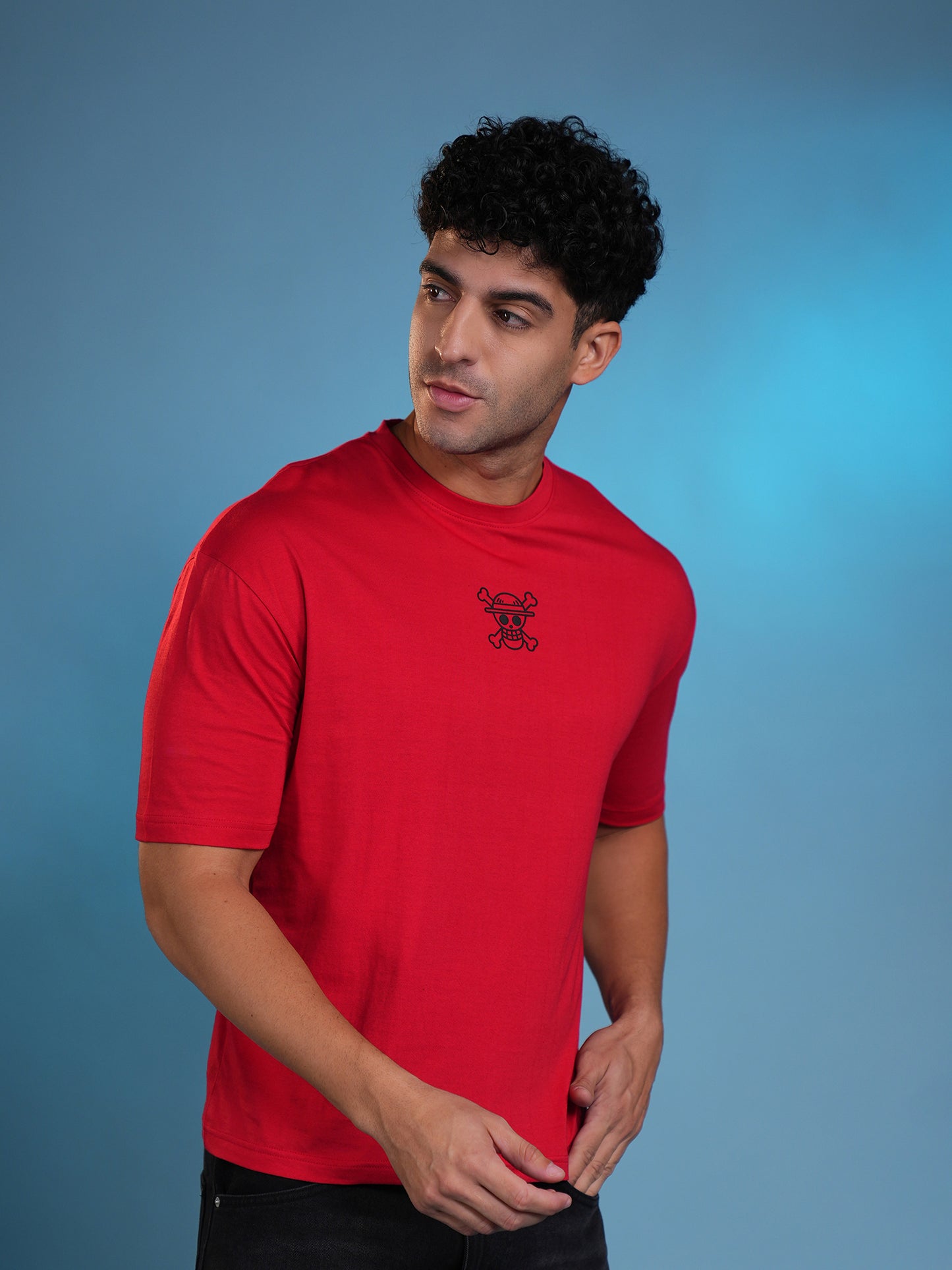 Pirate Hunter Oversized T-Shirt – Blade Glare | Red | Qurrito