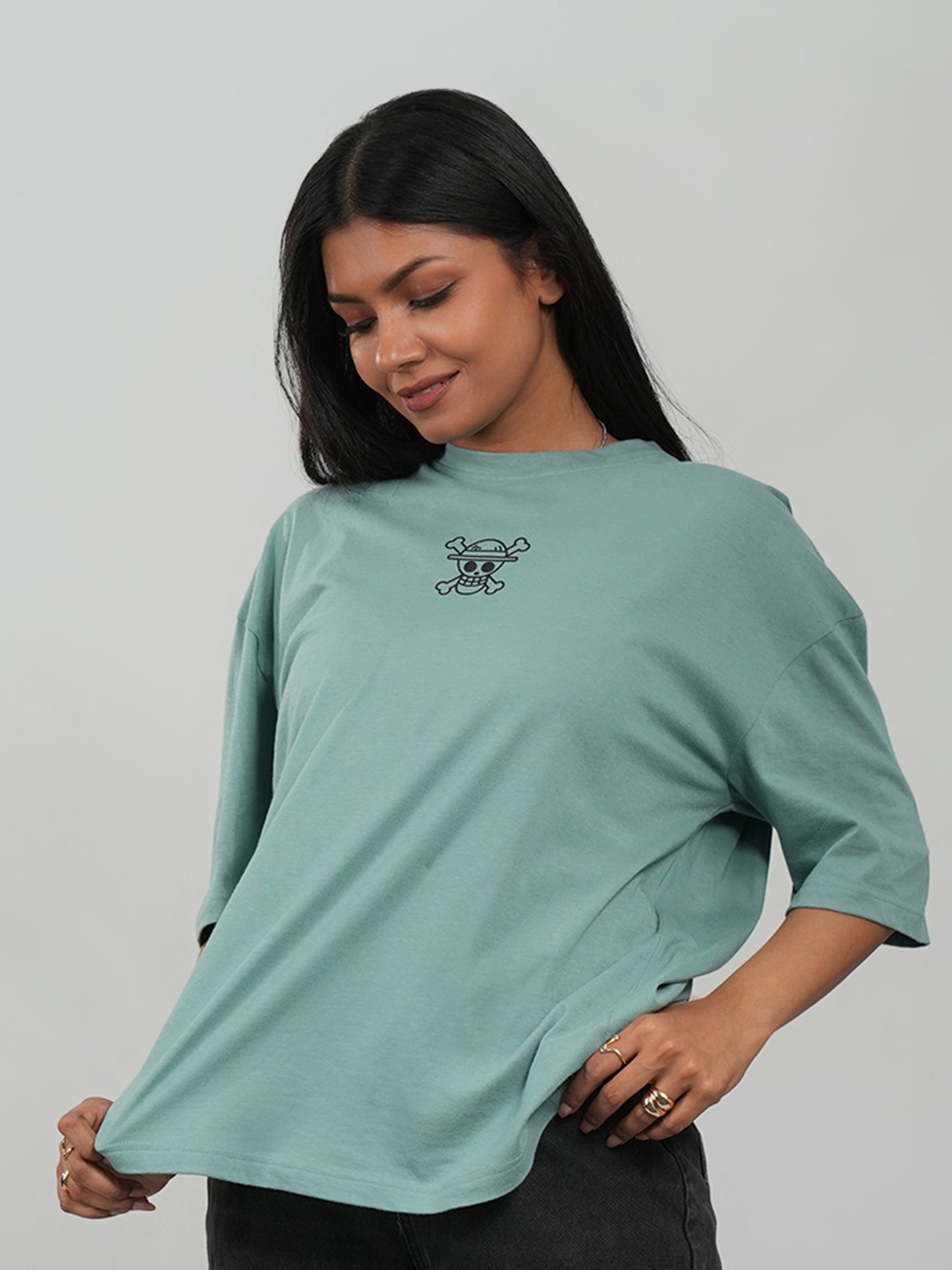 Pirate Hunter Oversized T-Shirt – Blade Glare | Seafoam Green | Qurrito