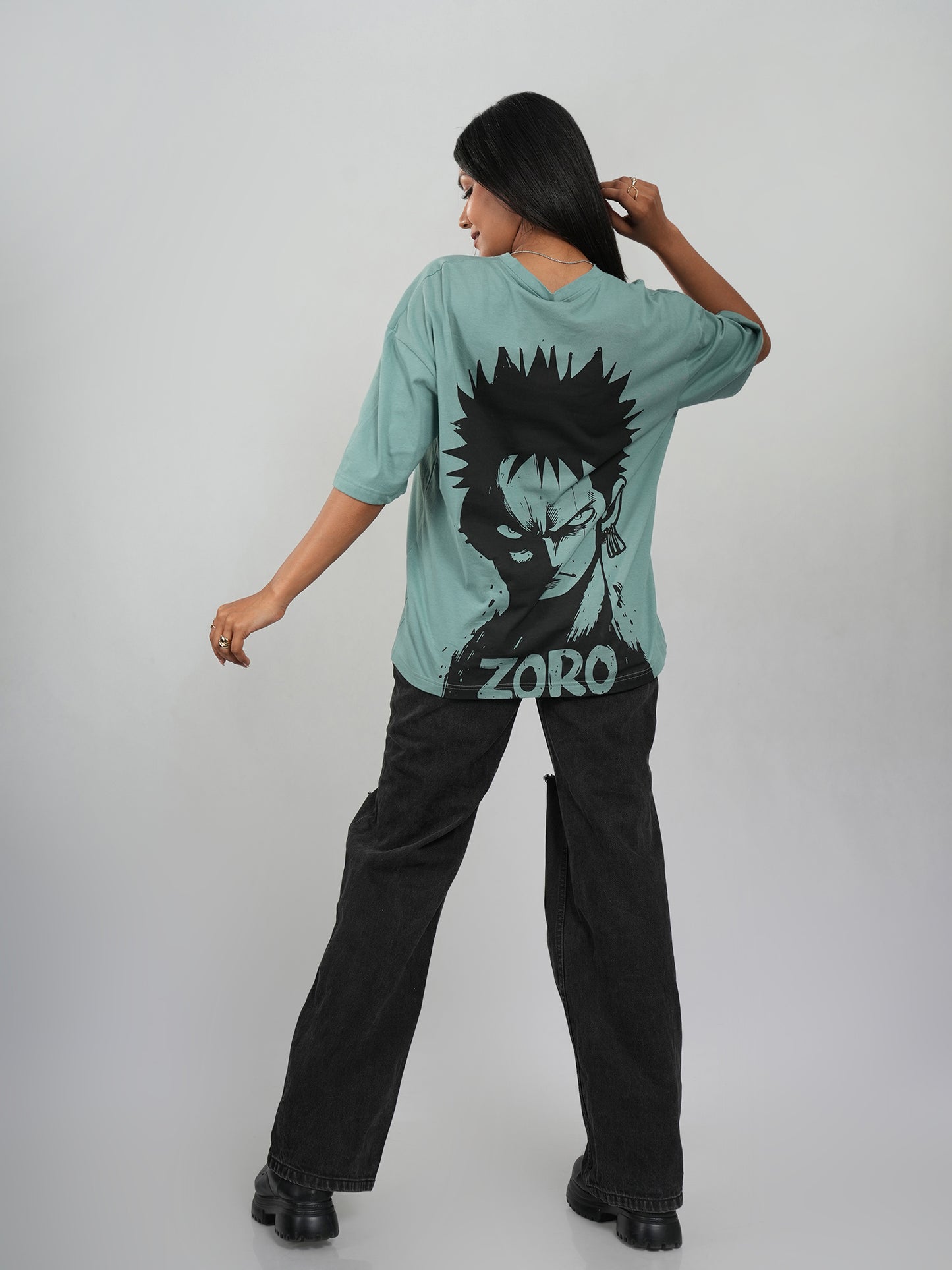 Pirate Hunter Oversized T-Shirt – Blade Glare | Seafoam Green | Qurrito