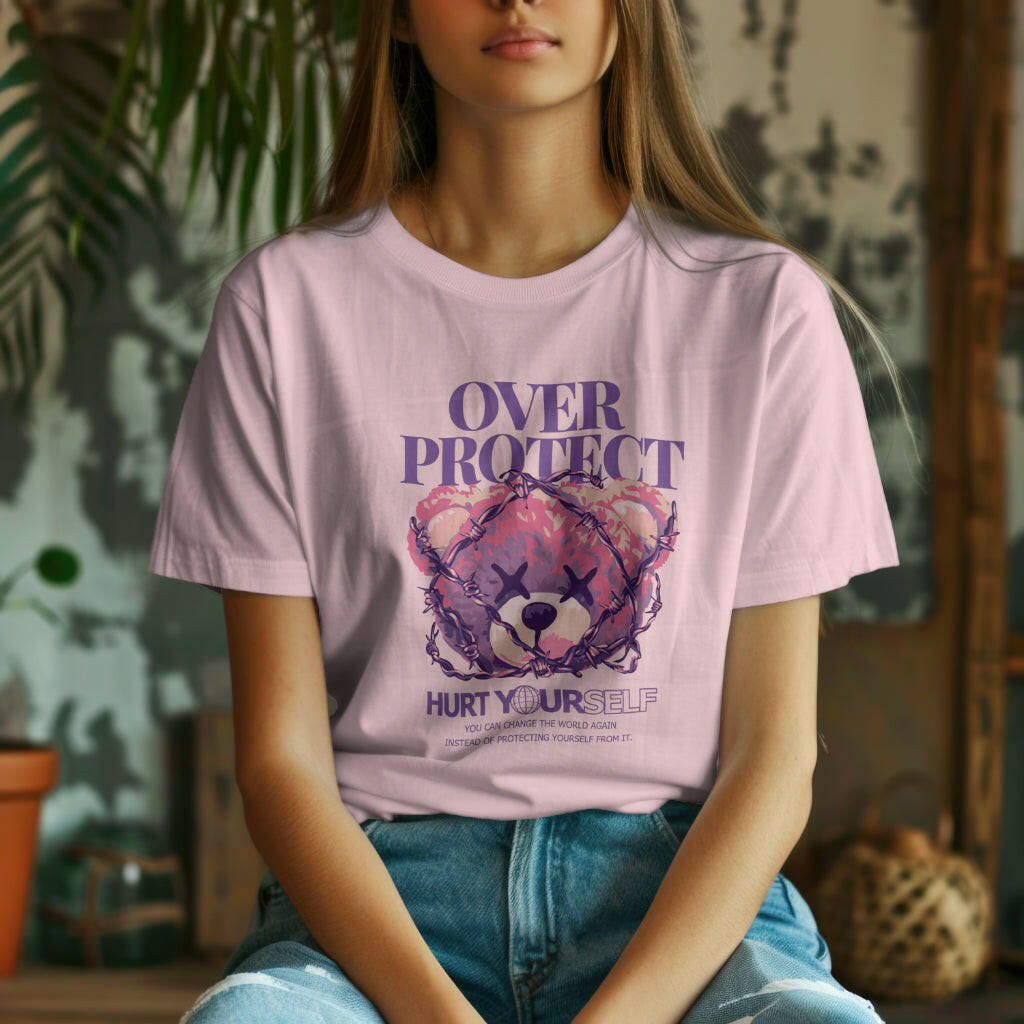 Edgy pink t-shirt with barbed bear graphic for women – bold streetwear design by QURRiTO