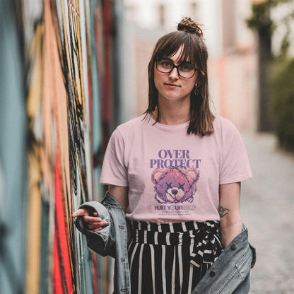 Edgy pink t-shirt with barbed bear graphic for women – bold streetwear design by QURRiTO