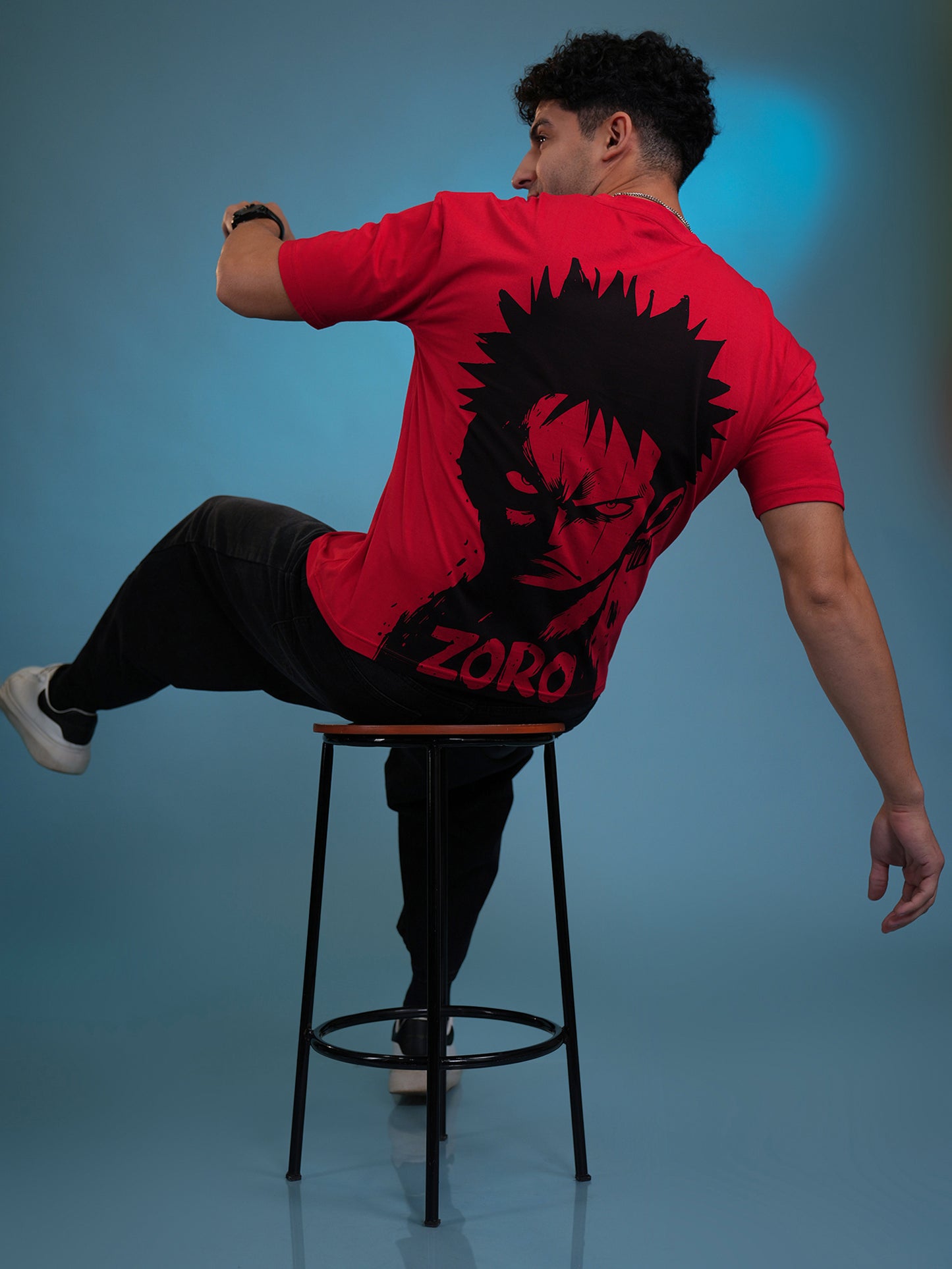 Pirate Hunter Oversized T-Shirt – Blade Glare | Red | Qurrito
